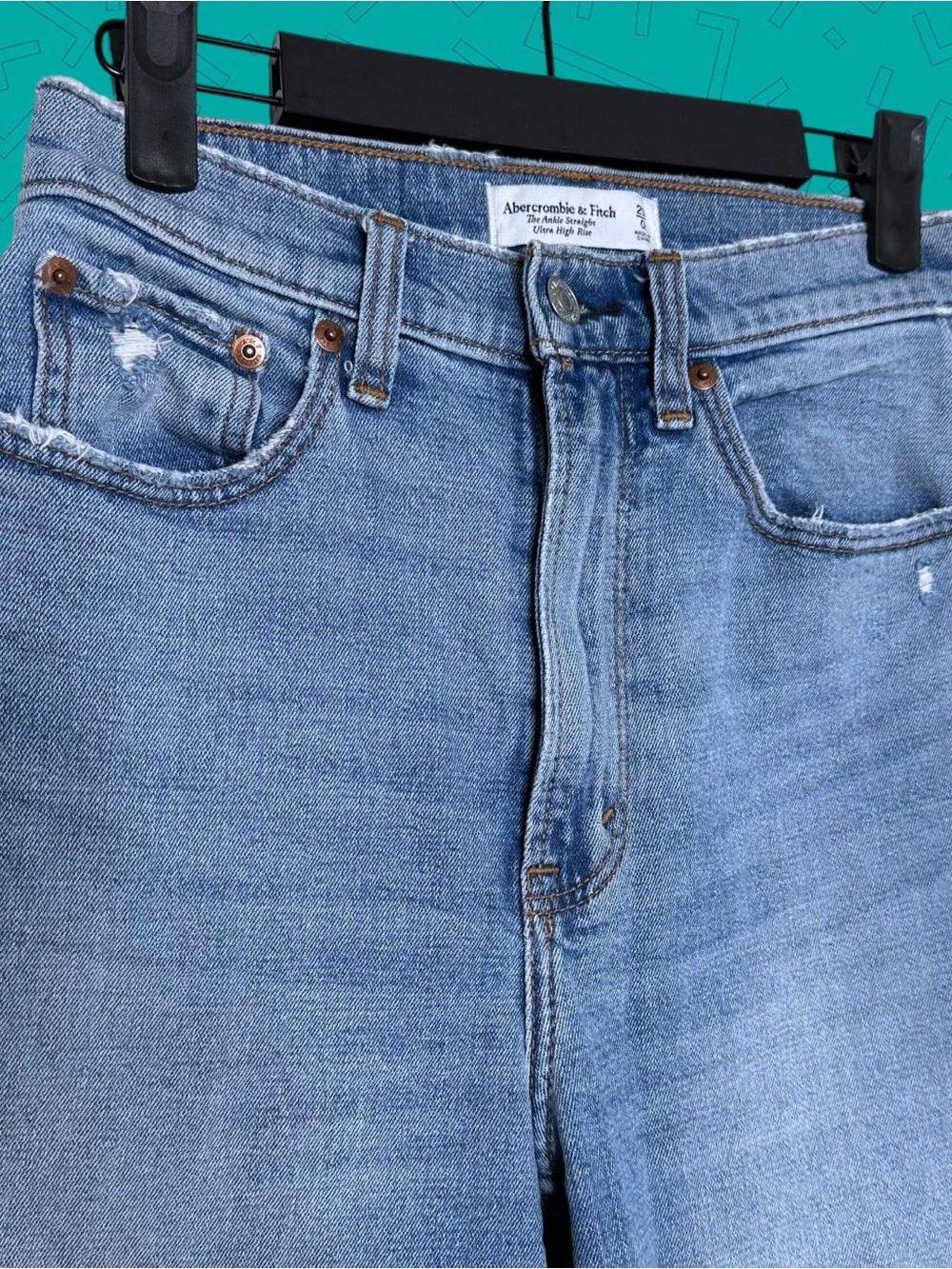 Abercrombie & Fitch Ankle Straight Jeans